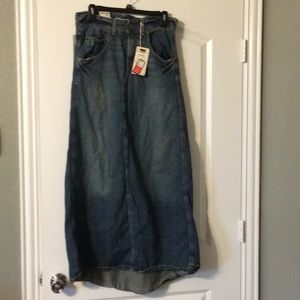 Long Levi jean skirt